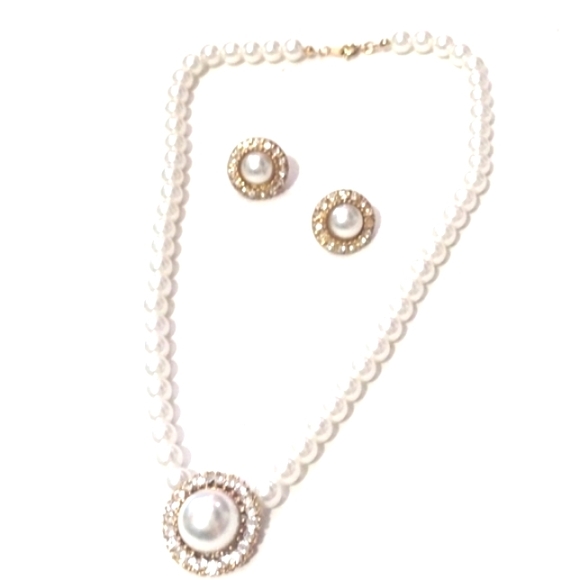 VINTAGE PEARL COLLAR NECKLACE AND MATCHING EARRINGS SET WITH CRYSTAL RHINESTONES - Picture 2 of 9